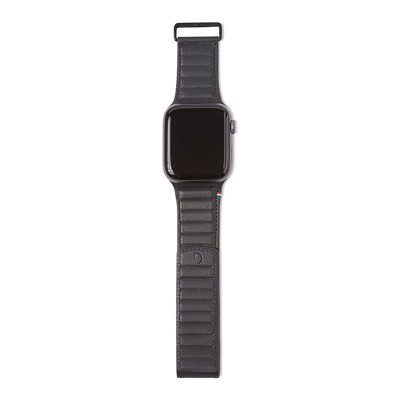 Afbeelding van Decoded Traction Apple Watch bandje 42mm / 44mm zwart