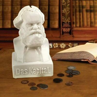 Afbeelding van Karl Marx Money Bank van Kikkerland