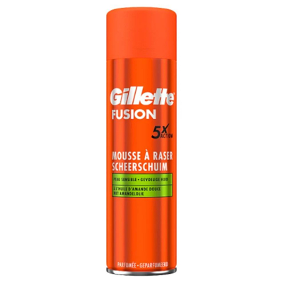 Afbeelding van 6x Gillette Fusion Scheerschuim 5xAction Sensitive met Amandelolie 250ml