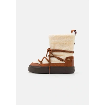 Afbeelding van Tommy Hilfiger Laceup Enkellaarsjes met plateauzool, Dames, Maat: 37, Cognac brown Leer en textiel