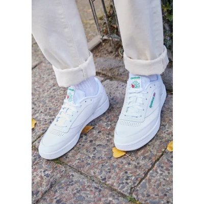 Afbeelding van Reebok Classic CLUB C 85 Unisex Sneakers laag, Maat: 41, White/green Leer en textiel