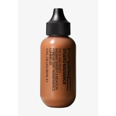 Afbeelding van M·A·C Studio Radiance Face and Body Radiant Sheer Foundation C7 50 ml