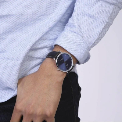 Afbeelding van Q&amp;Q horloge met leren band