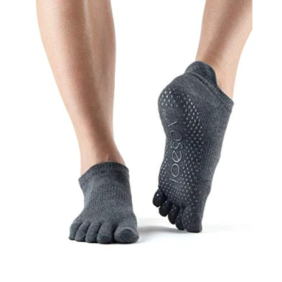 Afbeelding van ToeSox Low Rise Antislip Sokken Met Tenen Charcoal Grijs