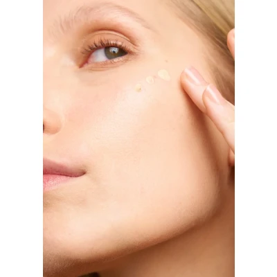 Afbeelding van Maybelline Dream Satin Liquid Foundation 03 True Ivory