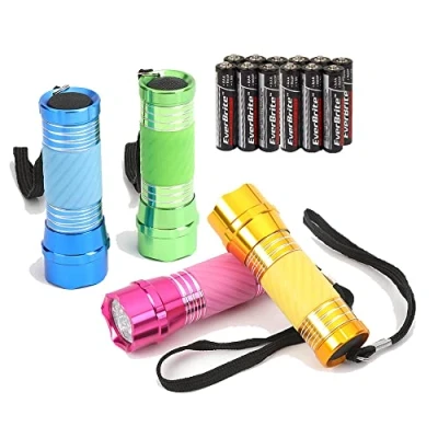 Afbeelding van EverBrite Mini led zaklamp, 4 delig, kleine kinderzaklamp met 12 ingebouwde AAA batterijen, cadeautje voor kinderen, handlamp noodgevallen, outdoor, wandelen, kamperen