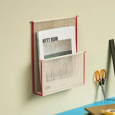 Afbeelding van Hübsch String Wand Tijdschriftenhouder Red