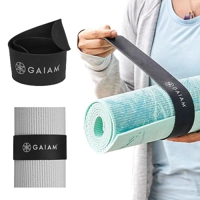 Afbeelding van Gaiam Yogamat riem klapband houdt je mat strak opgerold en veilig met één klik Sterke sluiting voor opslag reizen van yogamatten past op de meeste maten matten (50 cm x 3 cm), zwart