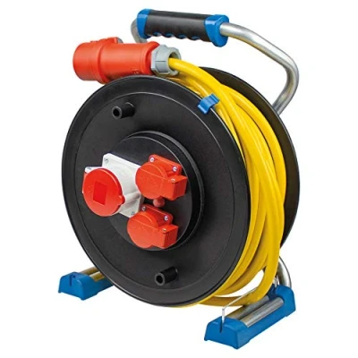 Afbeelding van as Schwabe Xperts CEE Kunststoff Kabeltrommel 25 m Panzer Leitung K35 AT N07V3V3 F 5G1,5, 2 Schutzkontakt Dosen 230 V, 16 A + 1 Dose 400 A, 5 polig, IP44, Made in Germany I 22160