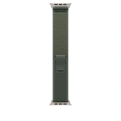 Afbeelding van Apple Watch Strap 49mm Natural Titanium Finish Green Trail Loop S/M (130 180mm)