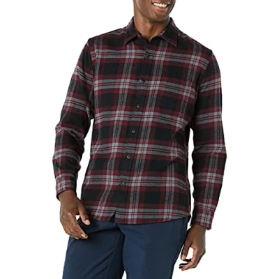 Afbeelding van Amazon Essentials Men&#039;s Geruit flanellen overhemd met lange mouwen en slanke pasvorm (kleuren in beperkte oplage), Zwart Bordeauxrood Plaid, M