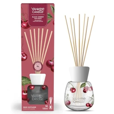 Afbeelding van Yankee Candle Black Cherry Signature Geurstokjes 100ml