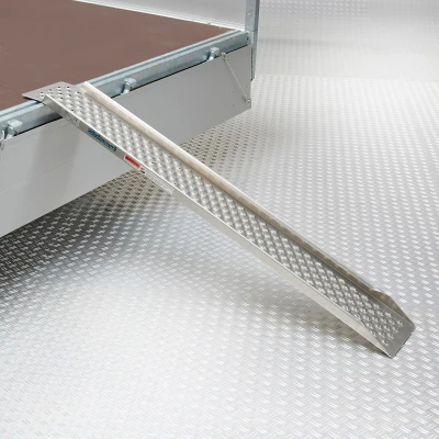 Afbeelding van Datona Motor Oprijplaat Met Opstaande Rand 150 Cm (150 x 22 4 cm)