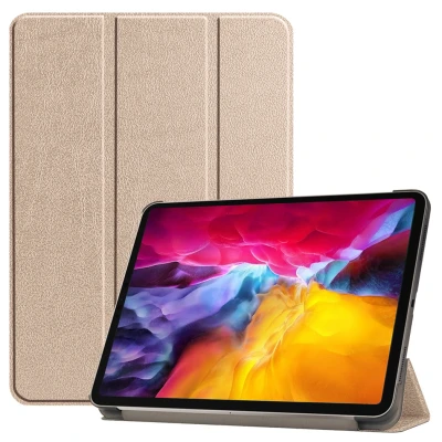 Afbeelding van Apple iPad Pro 11 (2022) Hoes: iMoshion Trifold Bookcase Goud Kunstleder Tablet Hoezen