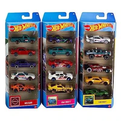 Afbeelding van Hot Wheels 15 speelgoedauto&#039;s in 3 sets van 5 voertuigen met een thema, schaal 1:64, authentieke details, realistische decoraties, cadeau voor verzamelaars en kinderen vanaf jaar HNM05