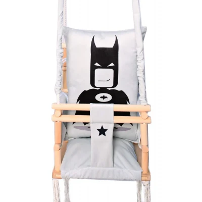 Afbeelding van Luxe houten 3 in 1 handgemaakte batman meegroei baby schommel en kinder