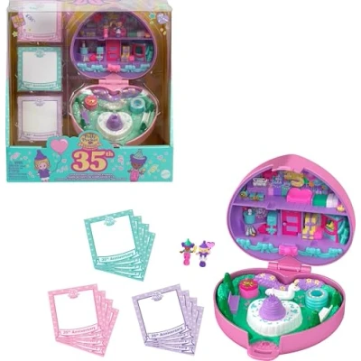 Afbeelding van Polly Pocket 35e verjaardag om te verzamelen, speelset met 2 poppen, 3 feeststempels en 12 briefkaarten, cake ballonnen inbegrepen, speelgoed voor kinderen, 4+ jaar, HWP20