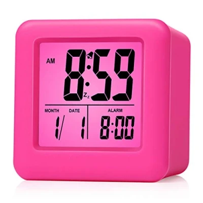 Afbeelding van Plumeet Digitale Wekker Kinderen met Snooze en Nachtlampje Gemakkelijk Instellen Siliconen Klok Display Tijd, Datum Luid voor Slaapkamer Werkt op batterijen(Roze)