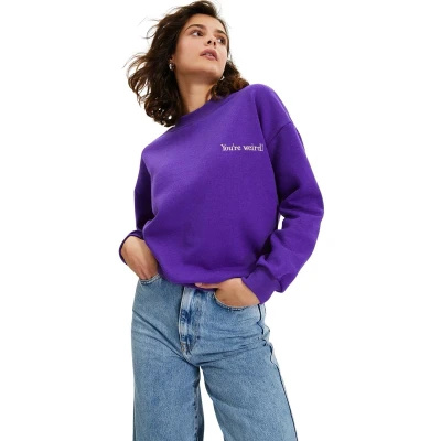 Afbeelding van Trendyol Ecru Dikke Fleece Aan De Binnenkant Normale Pasvorm Geborduurd Gebreid Sweatshirt Met Motto Twoaw21Sw1061