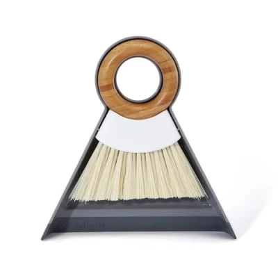 Afbeelding van Full Circle Home Mini Stoffer en Blik TINY TEAM Schoonmaakproducten 1 set Bamboe