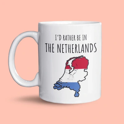Afbeelding van NietMokken.nl I’d Rather Be in The Netherlands Mok Holland Typisch Nederlands Cadeau Grappige Originele Souvenir Vaatwasser en magnetronbestendig