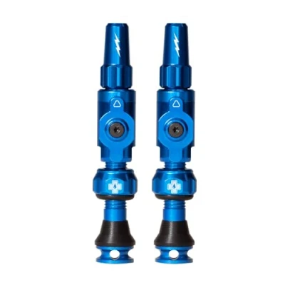 Afbeelding van Muc Off Big Bore Lite Tubeless Valves, Blue 30mm Precision Engineered Dust Caps for Bikes with Revolutionary Airflow Technology Presta Valve MTB/Road/Gravel