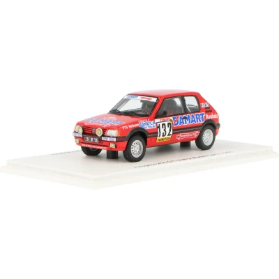 Afbeelding van het 1:43 Diecast model van De Peugeot 205 GTI #132 MonteCarlo Rally 1986. rijders waren F. Delecour en A.C. Pauwels. fabrikant schaalmodel is Spark.Dit alleen online beschikbaar.