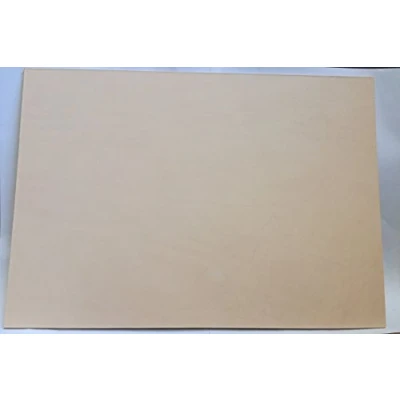Afbeelding van 24 x 34 cm grote leersnede, blankleer, dik leer, punchleer krachtig, plantaardig / gelooid rundleer, volledig rundleer met een dikte van ca. 2 2,5 mm en onvervalst littekenbeeld,