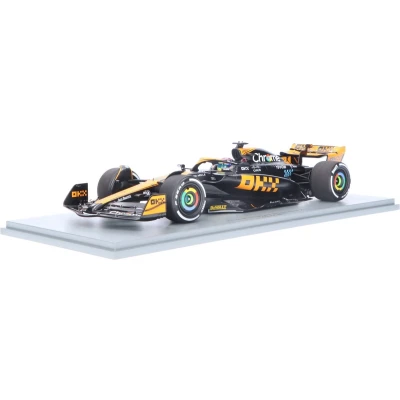 Afbeelding van McLaren MCL60 Spark Modelauto 1:18 2023 Oscar Piastri Formula 1 Team 18S967 Japanese GP