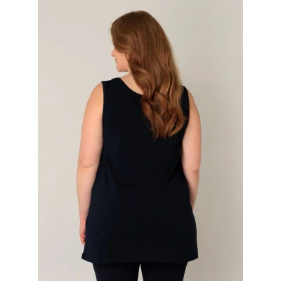 Afbeelding van BASE LEVEL CURVY Amina Top Dark Blue maat 1(48)