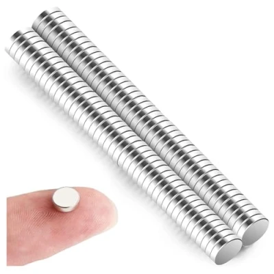 Afbeelding van Ronde sterke magneten, 100 stuks 5 x 2 mm kleine neodymium koelkast, mini extra magneten voor whiteboards, knutselen, notitiebord of fotomagneet