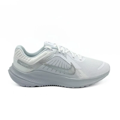 Afbeelding van Nike Quest 5 WMNS (White Metallic Silver) Maat 40.5