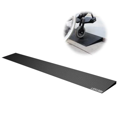 Afbeelding van LieKUMM Rubberen rolstoeloplegger, 3 cm, antislip oppervlak, voor rolstoeldrempels, deuropeningen en badkamer (RTR90) 90cm x 14cm 1.5cm zwart