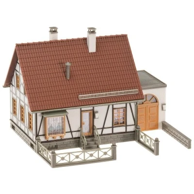 Afbeelding van Faller Vakwerkhuis met garage modelbouwsets, hobbybouwspeelgoed voor kinderen, modelverf en accessoires