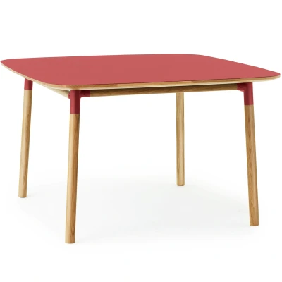 Afbeelding van Normann Copenhagen Form Table Tafel Rood 120x120