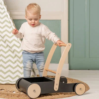 Afbeelding van Bandits &amp; Angels loopwagen Little Walker zwart hout 1 jaar jongens en meisjes