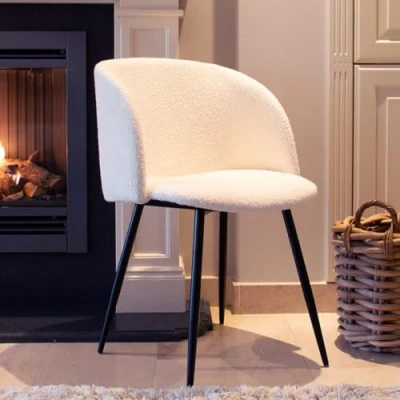 Afbeelding van Milton &amp; Oldbrook Bouclé Eetkamerstoel Budapest Off White Zwart