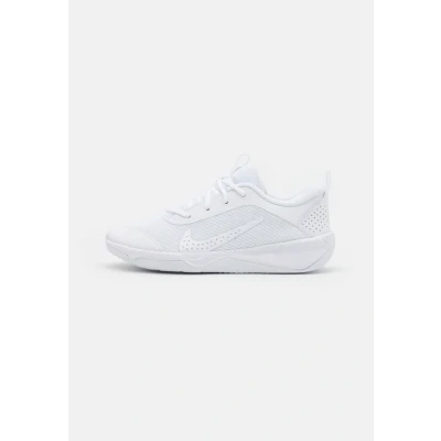 Afbeelding van Nike Performance OMNI Multi Court Unisex Trainingsschoen voor kinderen, Maat: 39, White/pure platinum Textiel/ synthetisch