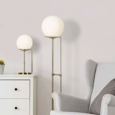 Afbeelding van Searchlight Sphere Tafelamp Antique Brass