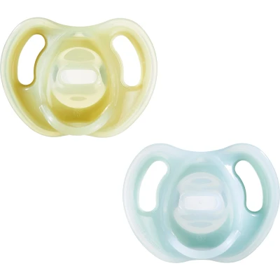 Afbeelding van Tommee Tippee Ultra Light Silicone Soother, Symmetrical Orthodontic Design, BPA Free, One Piece 6 18m, Pack of 2 Dummies