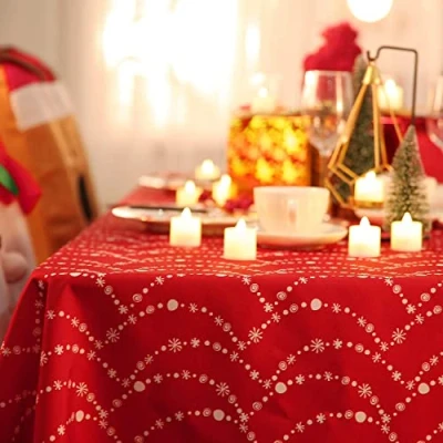 Afbeelding van Deconovo Kerst Tafelkleed, Decoratieve Rechthoek Tafelkleden met Halsketting Patroon Print, Rode WipeClean Waterdichte Stoffen Tafelkleed voor Party Diner Keuken Home Decor, 130x220cm,