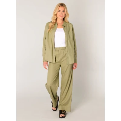 Afbeelding van BASE LEVEL Yael Shirts Soft Army maat 36