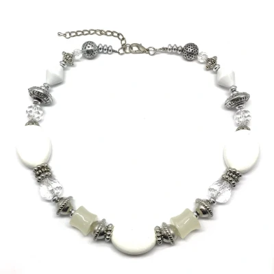 Afbeelding van Behave ketting kralenketting zilver kleur wit korte 44 cm