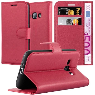 Afbeelding van Cadorabo Hoesje geschikt voor Samsung Galaxy J1 2015 in KARMIJN ROOD Beschermhoes Cover magnetische sluiting Case
