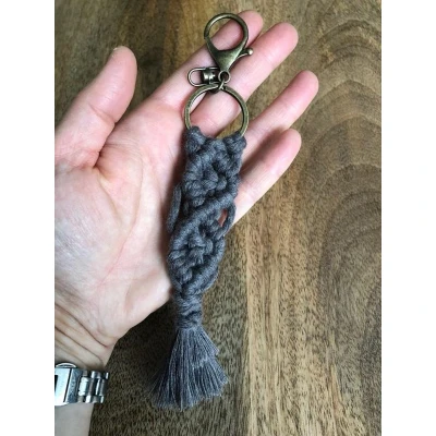 Afbeelding van sleutelhanger, macrame geknoopte sleutelhanger taupe