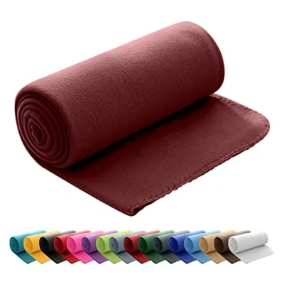 Afbeelding van Wometo Fleecedeken, OekoTex, 130 x 160 cm, 400 g, met anti pluisstiksel aan de rand, wijnrood/donkerrood.