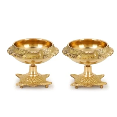 Afbeelding van Zap impex Traditionele messing olielamp Deep Diya Indiase Diwali Puja Lamp Kuber Tortoise (2)