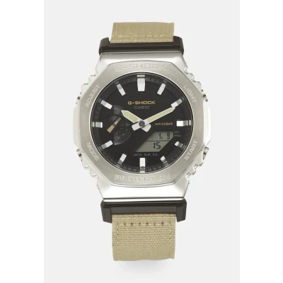 Afbeelding van Casio G Shock GM 2100C 5AER horloge Zilverkleur
