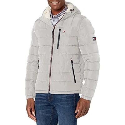 Afbeelding van Tommy Hilfiger Midweight Sherpa gevoerde waterafstotende pufferjas met capuchon voor heren, IJs Tech, L