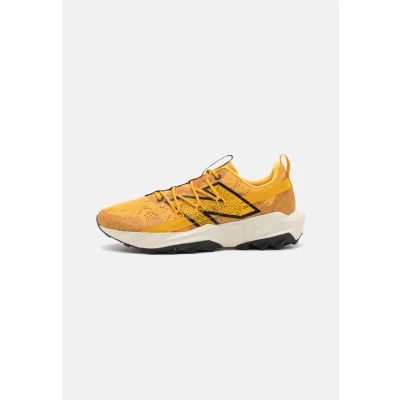Afbeelding van New Balance Tektrel Trail hardloopschoenen, Heren, Maat: 42, Marmalade Textiel/ synthetisch